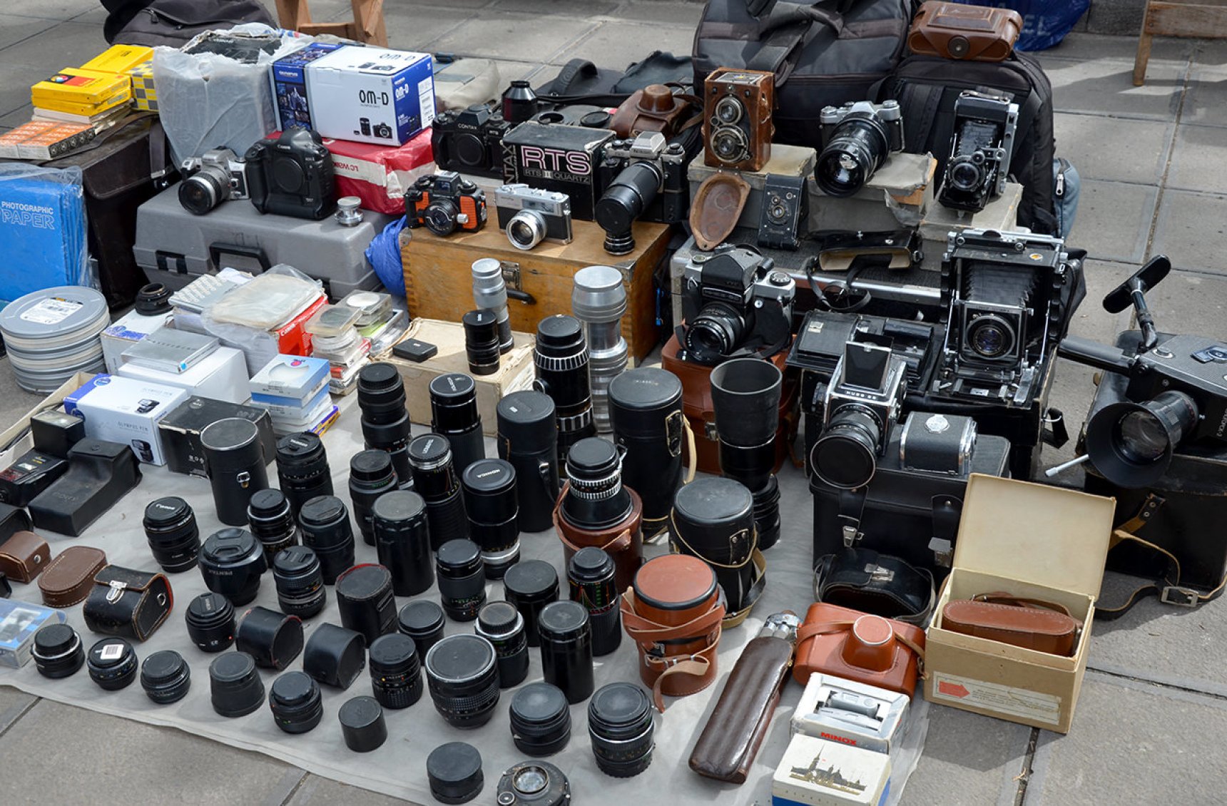 Как продать свой старый фотоаппарат в Москве?